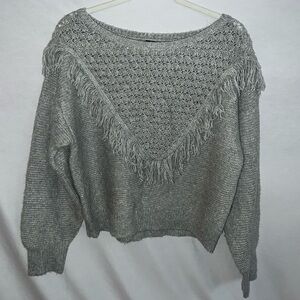 LIGHT GRAY FRINGE SWEATER WITH TRIANGLE DETAIL ON FRONT